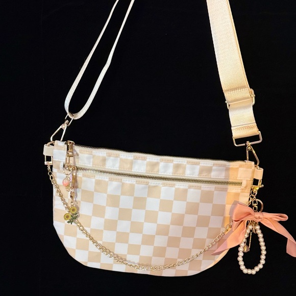 Checkered Cream and White Women's Bag - Picture 3 of 6